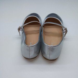 Utopia Girls size 3 (China), 7" long, Mary Janes Silver Shoes with Buckles.